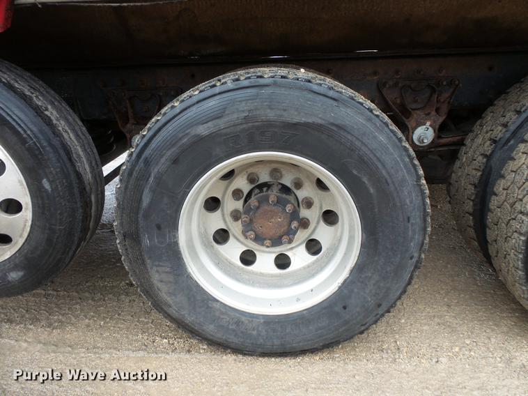 image for item DX9508 2001 Mack CX613 dump truck