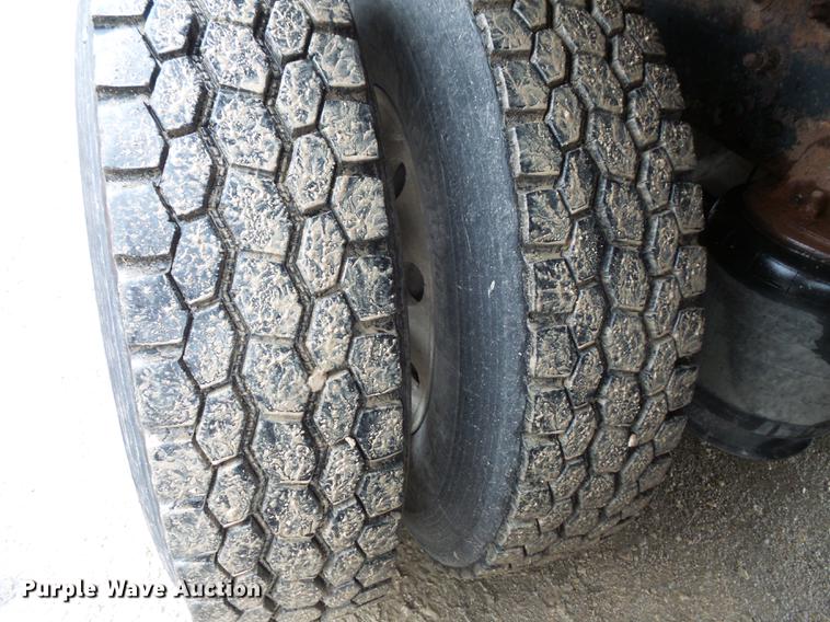 image for item DX9508 2001 Mack CX613 dump truck