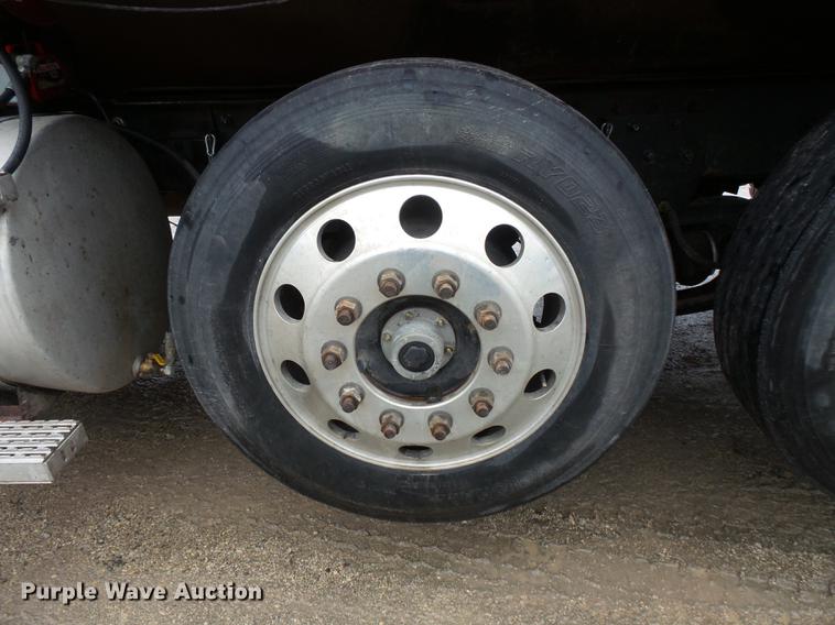 image for item DX9508 2001 Mack CX613 dump truck