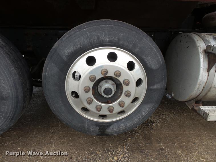 image for item DX9508 2001 Mack CX613 dump truck