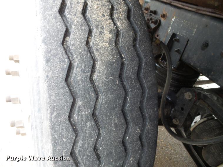 image for item DX9508 2001 Mack CX613 dump truck