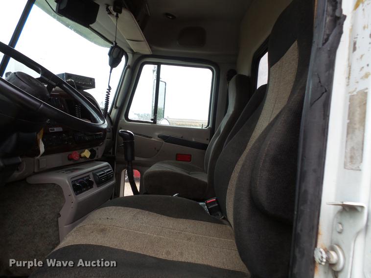 image for item DX9509 2001 Mack CX613 dump truck