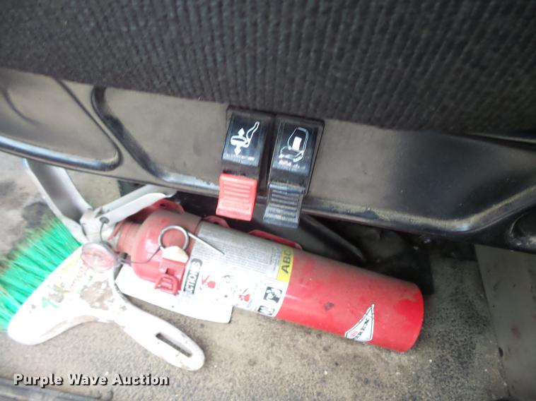 image for item DX9509 2001 Mack CX613 dump truck