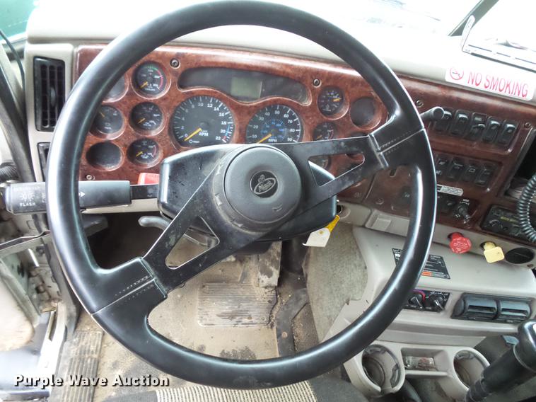 image for item DX9509 2001 Mack CX613 dump truck