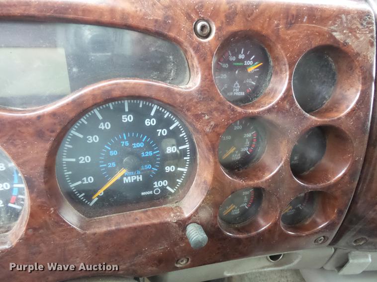 image for item DX9509 2001 Mack CX613 dump truck