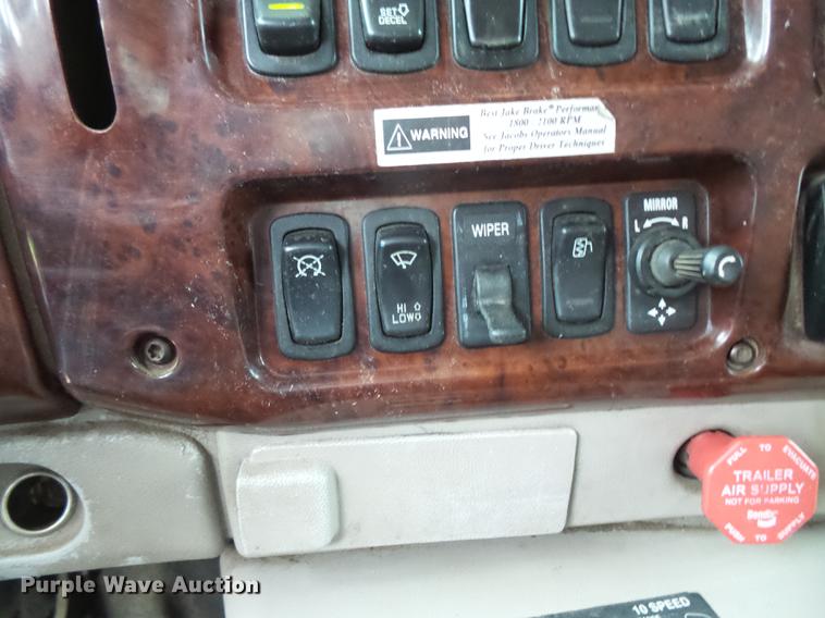 image for item DX9509 2001 Mack CX613 dump truck