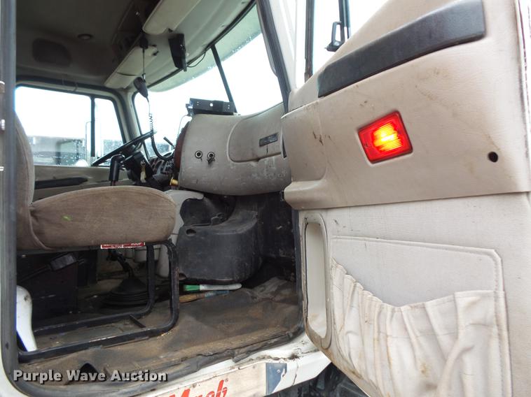 image for item DX9509 2001 Mack CX613 dump truck