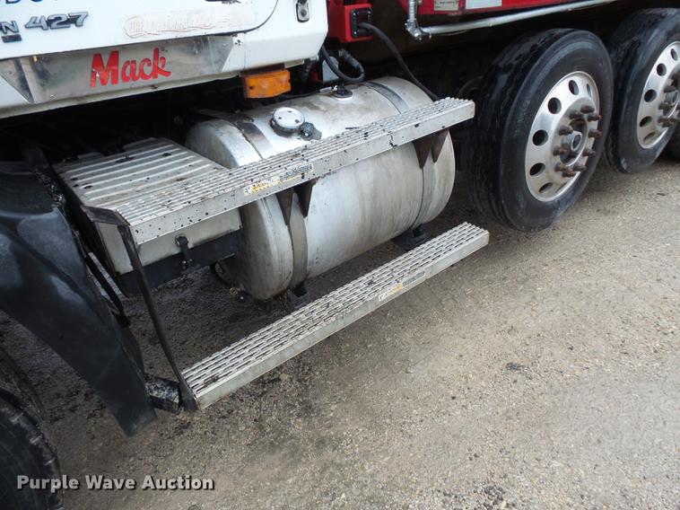 image for item DX9509 2001 Mack CX613 dump truck