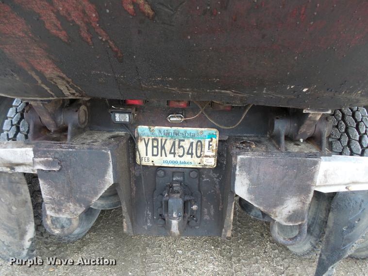 image for item DX9509 2001 Mack CX613 dump truck