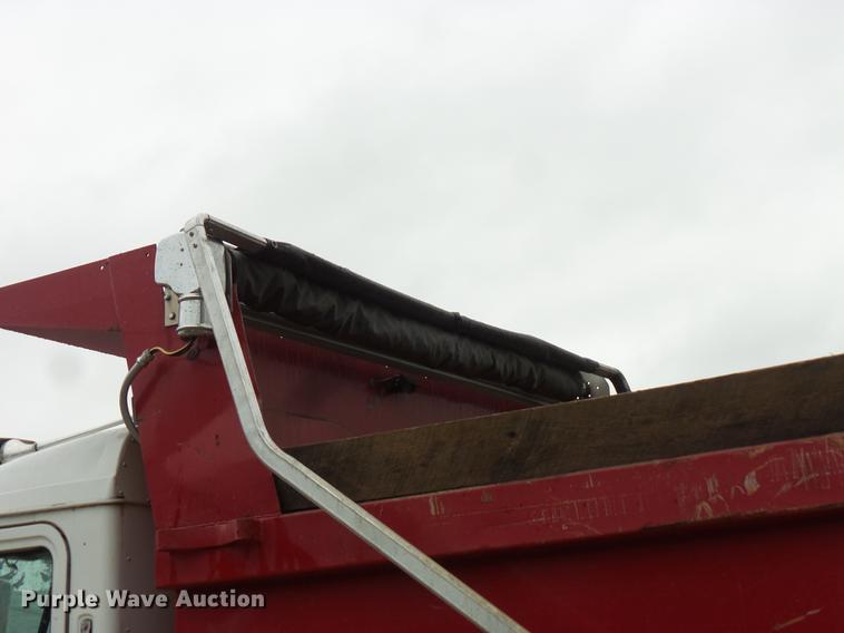 image for item DX9509 2001 Mack CX613 dump truck