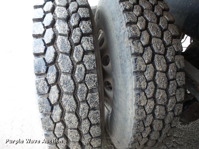 image for item DX9509 2001 Mack CX613 dump truck