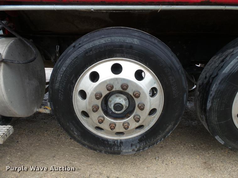 image for item DX9509 2001 Mack CX613 dump truck