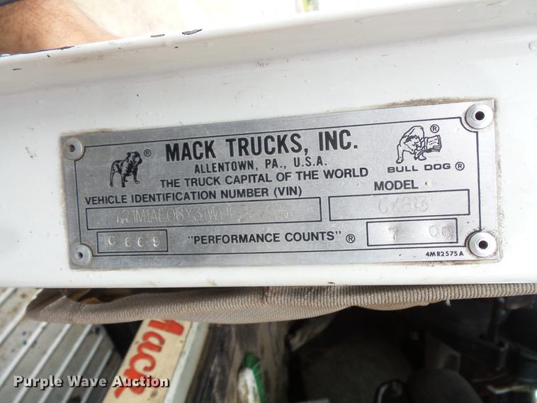 image for item DX9509 2001 Mack CX613 dump truck