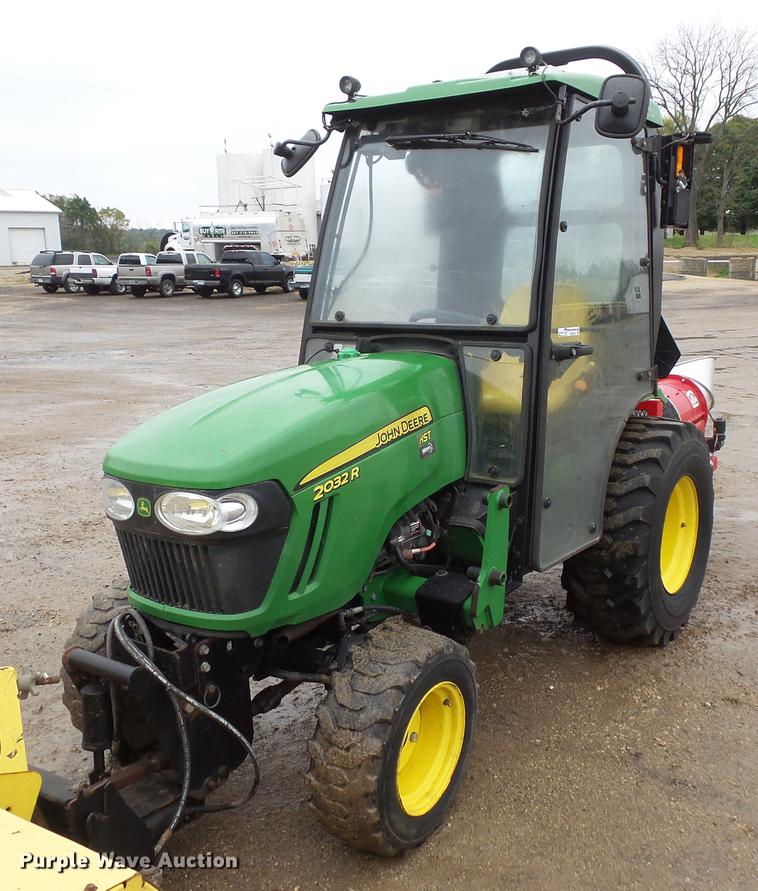 image for item DX9512 John Deere 2032R 4WD tractor