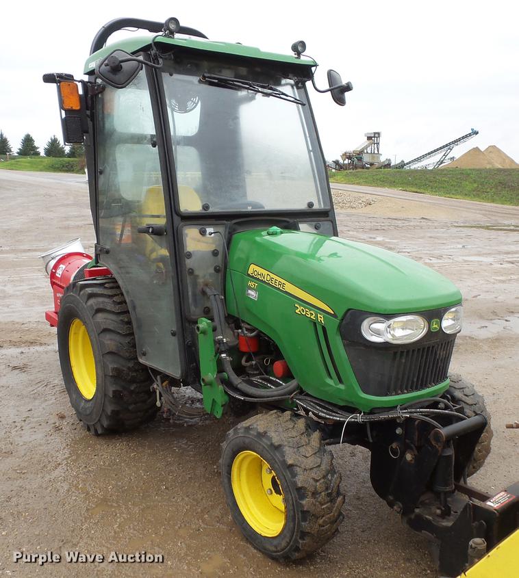 image for item DX9512 John Deere 2032R 4WD tractor