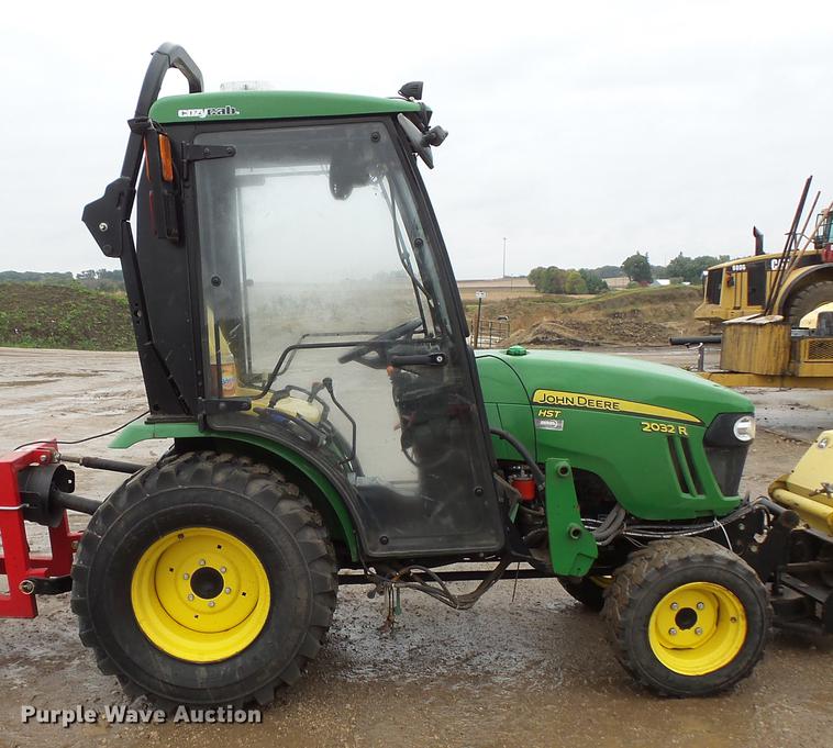 image for item DX9512 John Deere 2032R 4WD tractor
