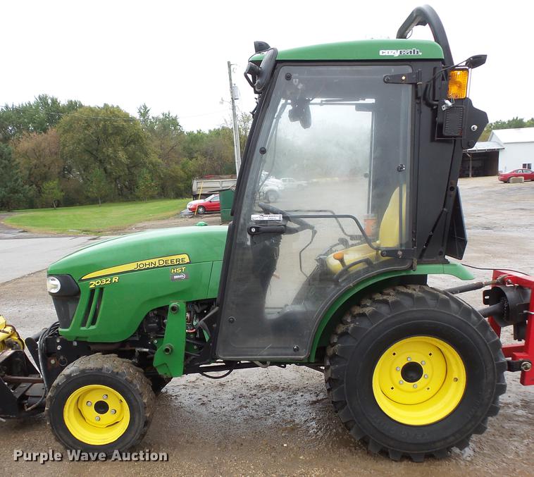 image for item DX9512 John Deere 2032R 4WD tractor