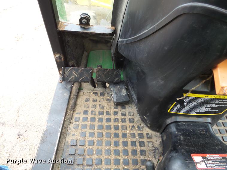 image for item DX9512 John Deere 2032R 4WD tractor