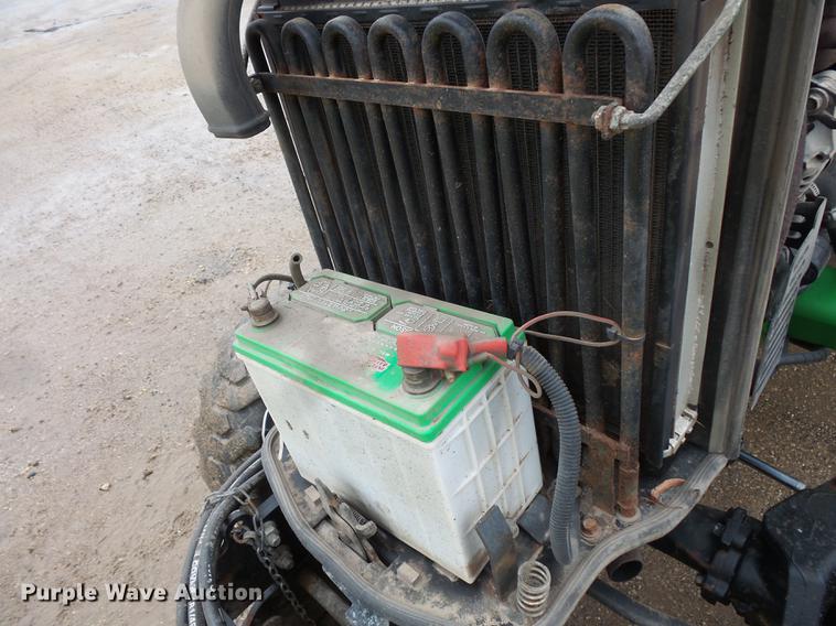 image for item DX9512 John Deere 2032R 4WD tractor