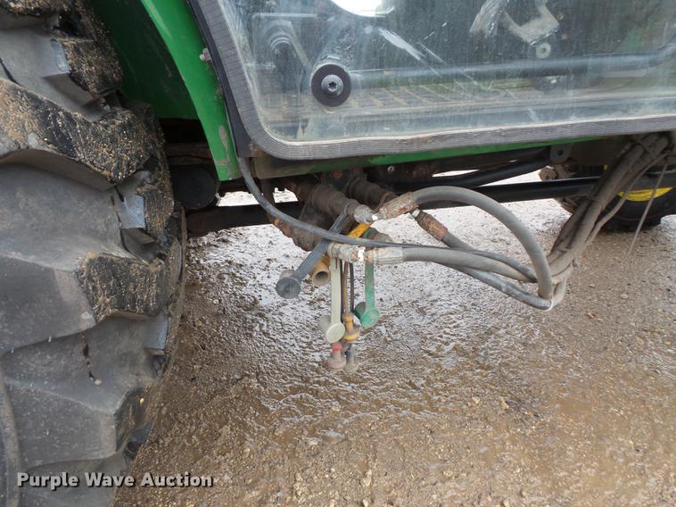 image for item DX9512 John Deere 2032R 4WD tractor
