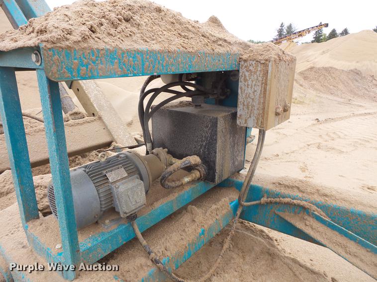 image for item FT9984 2016 MGL 12530 radial stacking conveyor