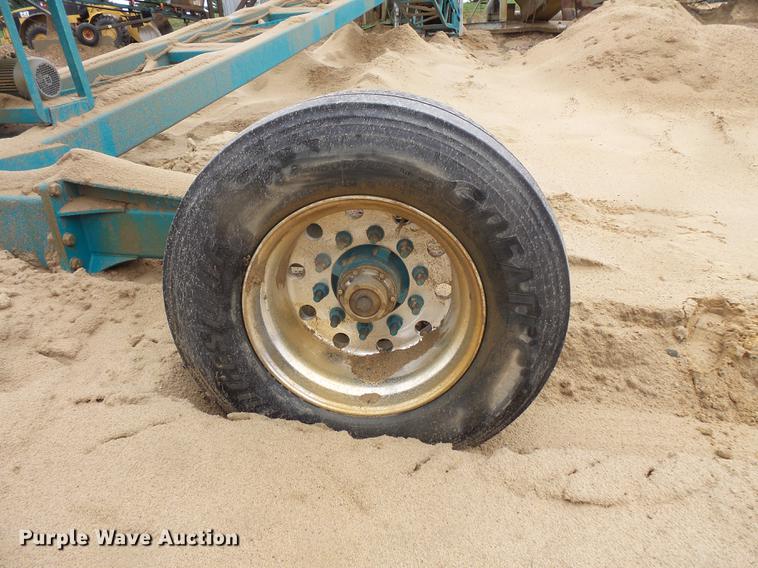 image for item FT9984 2016 MGL 12530 radial stacking conveyor