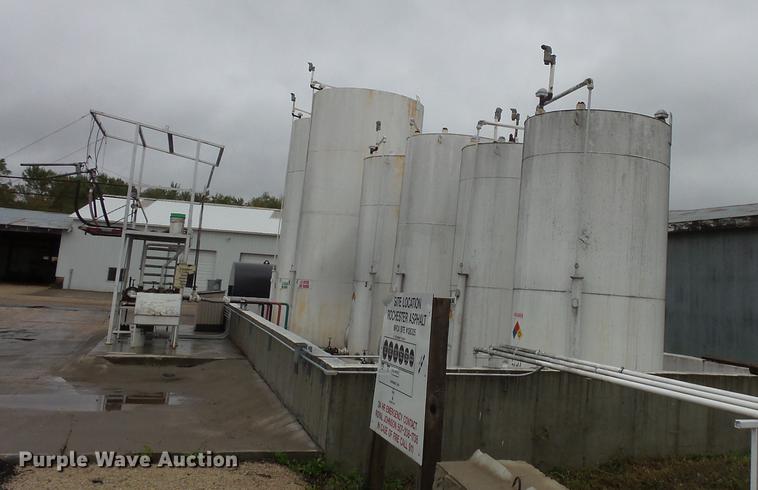 image for item FT9985 Fuel station