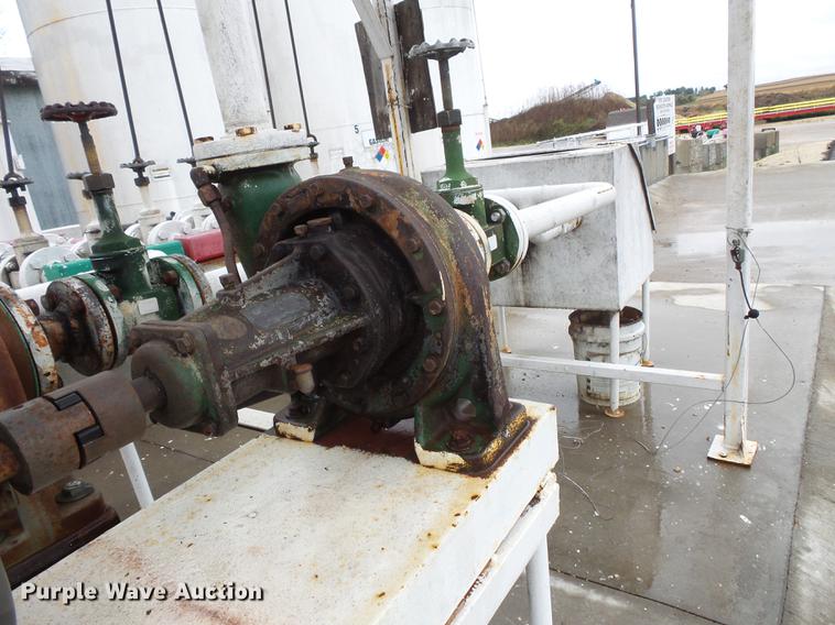 image for item FT9985 Fuel station