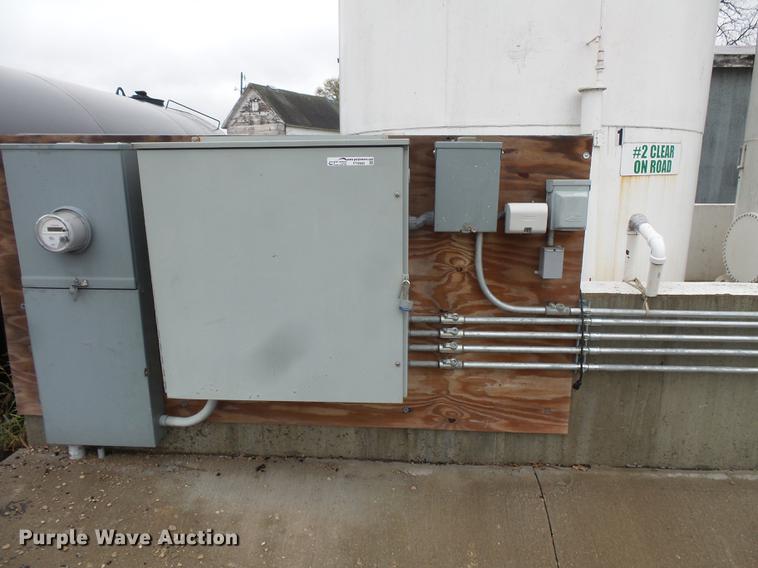 image for item FT9985 Fuel station