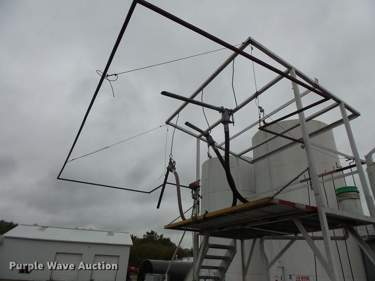 image for item FT9985 Fuel station