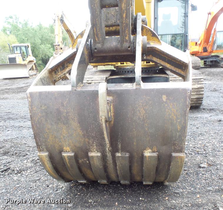 image for item FT9989 1999 Caterpillar 330BL excavator