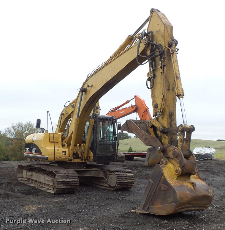 image for item FT9990 2006 Caterpillar 320C excavator