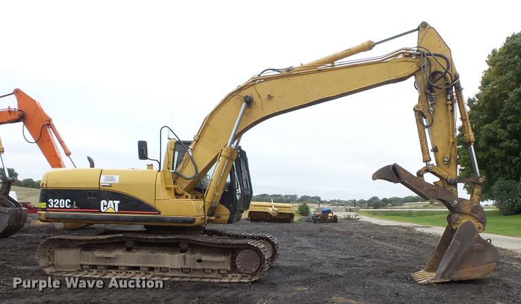 image for item FT9990 2006 Caterpillar 320C excavator