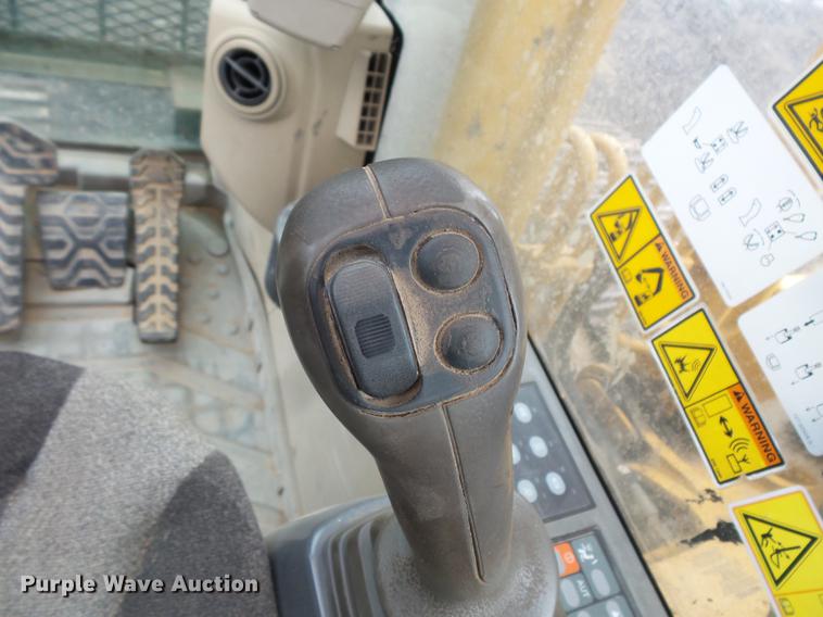 image for item FT9990 2006 Caterpillar 320C excavator