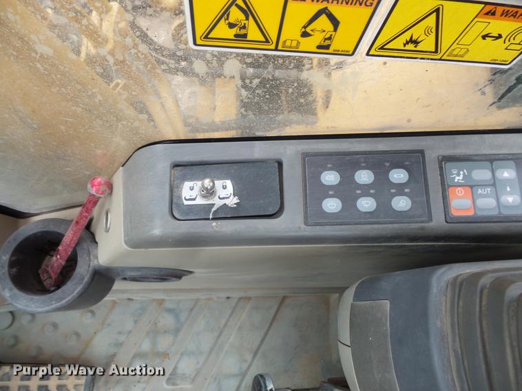 image for item FT9990 2006 Caterpillar 320C excavator