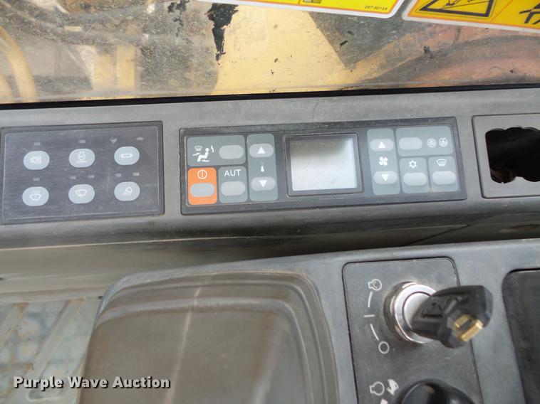 image for item FT9990 2006 Caterpillar 320C excavator
