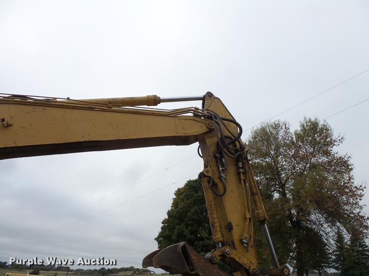 image for item FT9990 2006 Caterpillar 320C excavator