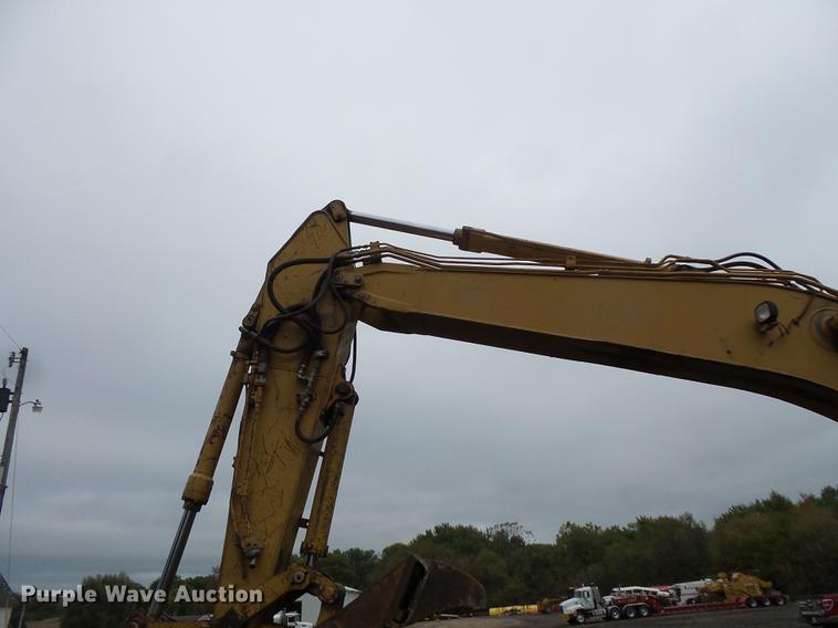 image for item FT9990 2006 Caterpillar 320C excavator