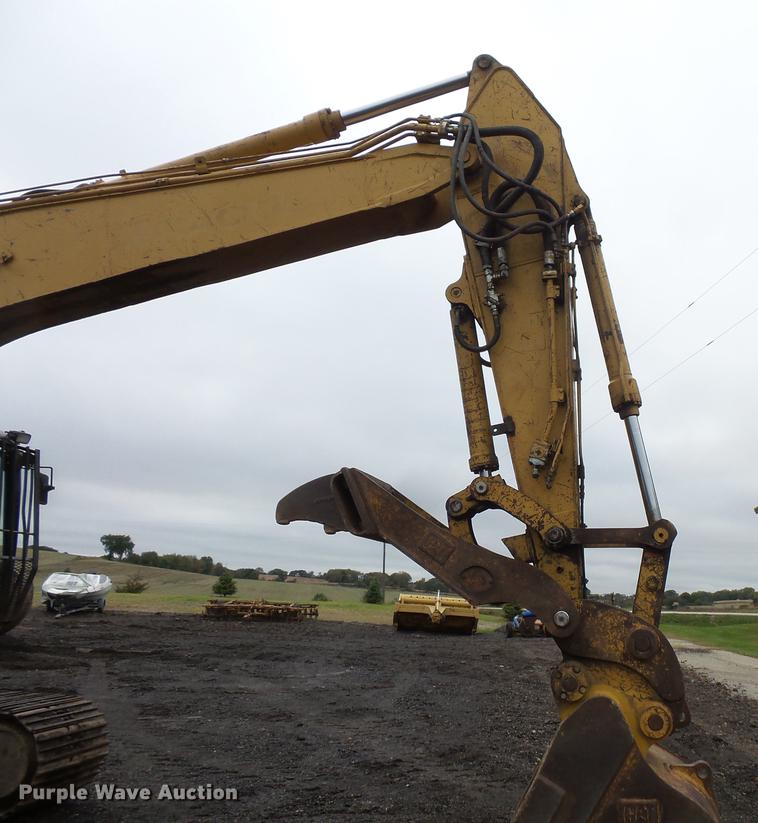 image for item FT9990 2006 Caterpillar 320C excavator
