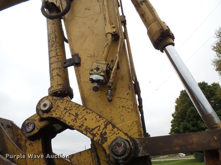 image for item FT9990 2006 Caterpillar 320C excavator