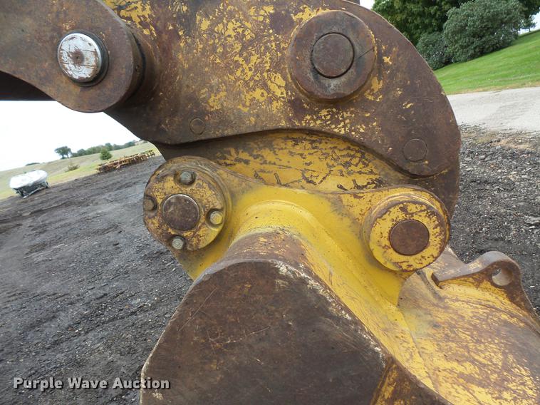 image for item FT9990 2006 Caterpillar 320C excavator