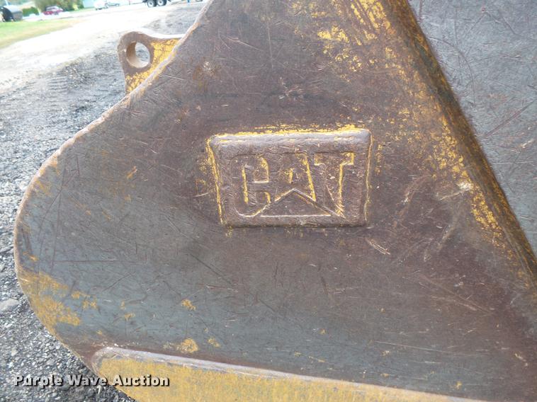 image for item FT9990 2006 Caterpillar 320C excavator