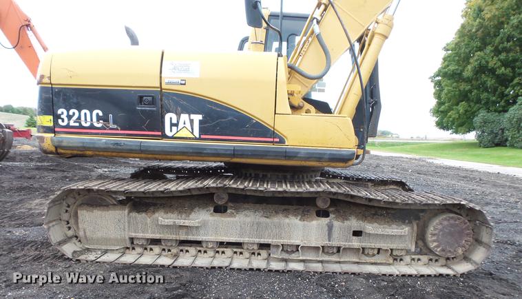 image for item FT9990 2006 Caterpillar 320C excavator