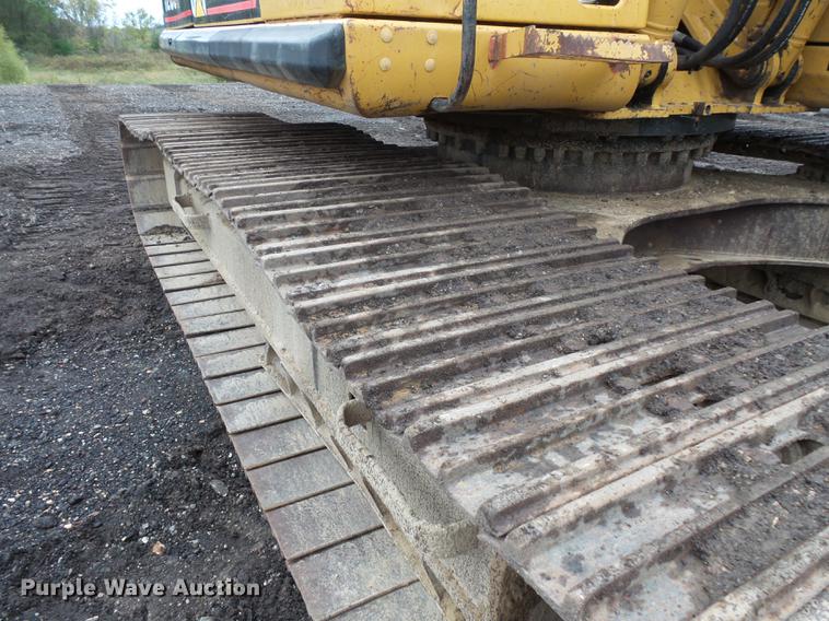 image for item FT9990 2006 Caterpillar 320C excavator