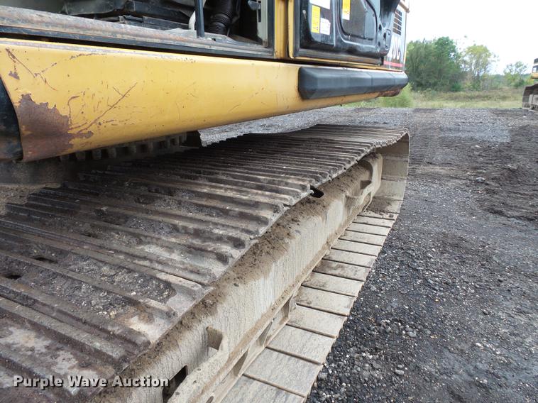 image for item FT9990 2006 Caterpillar 320C excavator