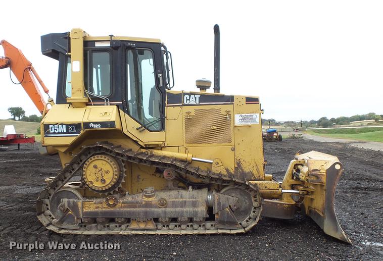 image for item FT9991 1999 Caterpillar D5M XL dozer