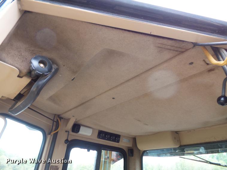 image for item FT9991 1999 Caterpillar D5M XL dozer