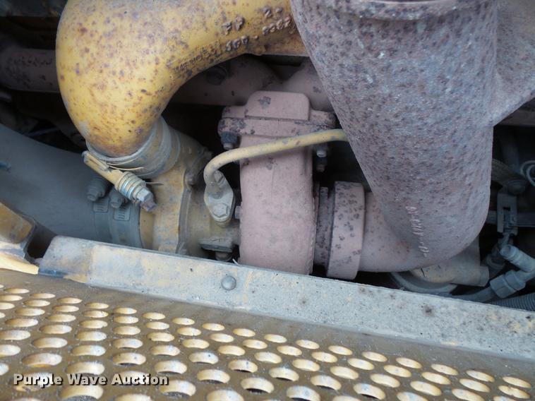 image for item FT9991 1999 Caterpillar D5M XL dozer