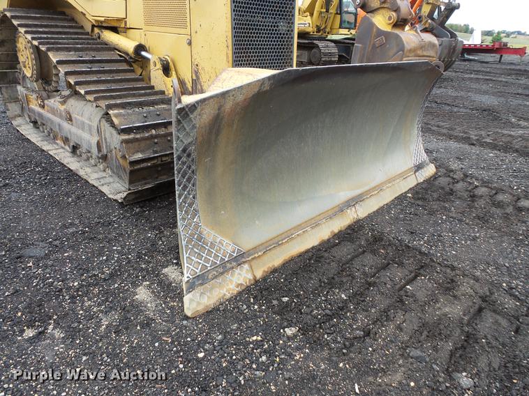 image for item FT9991 1999 Caterpillar D5M XL dozer