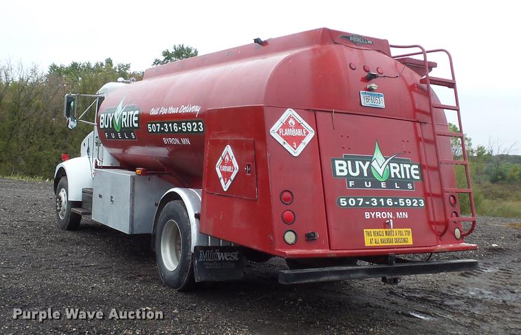 image for item FT9992 1995 Peterbilt 330 fuel truck